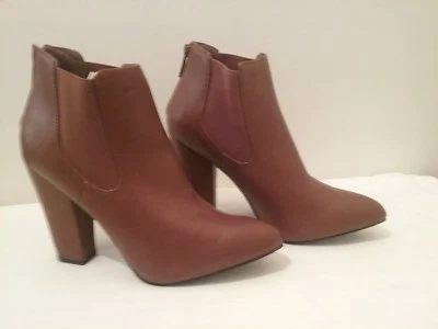 Botas de tornozelo Breckelles couro sintético tamanho 10 conhaque com zíper nas costas (T025K) - Imagem 1 de 4