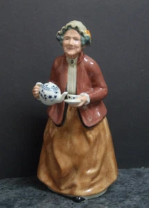 Royal Doulton HN2255 'Tea Time' Figurine - Picture 1 of 6
