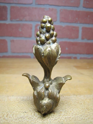 Antique Brass Floral Flower Finial Decorative Arts Lamp Clock Hardware Element Cover
