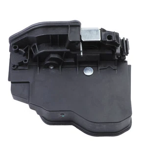 Door Lock Actuator Front Left for BMW E60 E61 E70 E81 E83 E84 E87 E90 E91 X3 X5 - Picture 1 of 7
