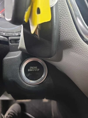 Used Ignition Switch fits: 2018 Chevrolet Equinox VIN Z 4th digit New Style keyl - Image 1 of 4