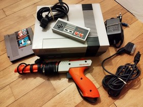 CONSOLE NINTENDO NES CABLES OFFICIELS + MANETTE LE JEU MARIO/DUCK HUNT + ZAPPER