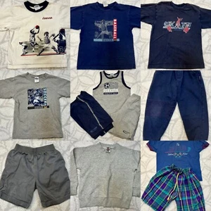 Lote de 12 trajes mixtos a juego azul marino/gris OSHKOSH para niño talla 5/6 de colección años 90 - Imagen 1 de 12