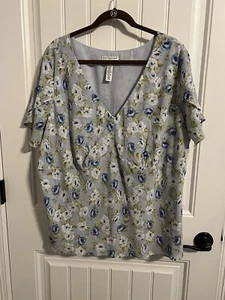 #1582. Covington Woman Blue Floral V-Neck Ruffle Sleeve Top. Size 24W - Picture 1 of 10