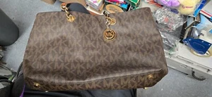 MICHAEL KORS LARGE CYNTHIA TOTE BROWN - Picture 1 of 4