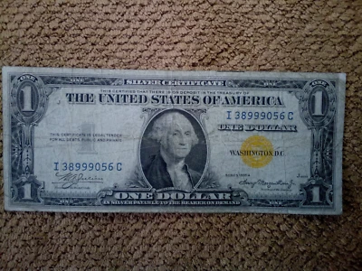 1935 A $1 ONE DOLLAR SILVER CERTIFICATE NORTH AFRICA BANKNOTE, VF, YELLOW SEAL - Image 1 of 4