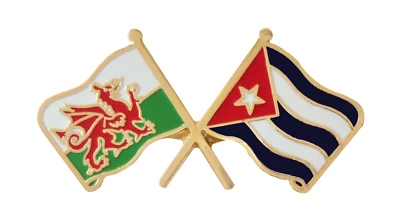 Pin insignia cortesía bandera de Cuba y bandera de Gales amistad Foto 1 de 3