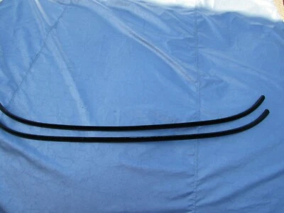 80 81 82 CORVETTE ОРИГИНАЛЬНЫЙ ВЕРХНИЙ ЛОБОВОЕ СТЕКЛО РАСКРЫТЬ МОЛДИНГ БЕЗ ВКЛАДОК - Изображение 1 из 2