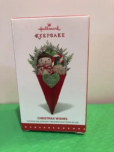 2015 HALLMARK KEEPSAKE CHRISTMAS ORNAMENT - CHRISTMAS WISHES - NEW IN BOX! - Picture 1 of 4