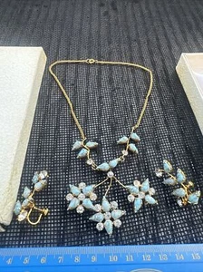 Vintage 1920s/1940s Original Boxed Costume Jewelry Necklace And Earrings Set - Picture 1 of 9