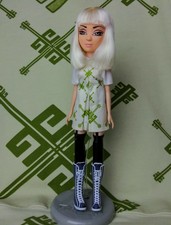 gwen stefani barbie doll