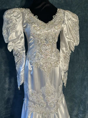 Vestido de novia Galina Signature estilo sirena blanco alterado a talla 4/6 Foto 1 de 4