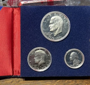 1976 Bicentennial US Mint 3 Coin Silver Proof set - Picture 1 of 3