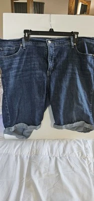 Bermudas modernas con puños talla 22 Signature Levi Strauss Foto 1 de 4