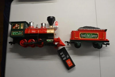 North Pole Express by EZTEC Locomotive and tender coal car All works NICE! EC - Image 1 of 3