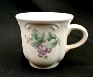 (Set of 7) Pfaltzgraff Stoneware Grapevine China Coffee Cups - Picture 1 of 4