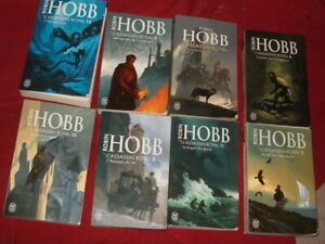 LOT 8 livre ROBIN HOBB L' ASSASSIN ROYAL aventure fantaisie science fiction