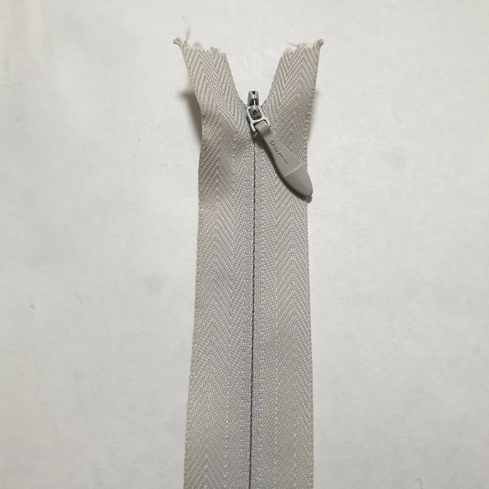 Concealed Invisible Closed ended light grey 8 inch 20cm zip Opti - Image 1 of 1