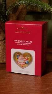 2021 Hallmark Ornament "TEN SWEET YEARS" Limited Edition in Cookie Cutter Series - Picture 1 of 2