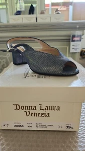 SCARPE IN PELLE DI COLORE ARGENTATO - Foto 1 di 4