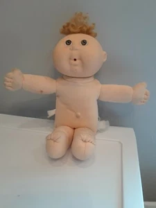 Hasbro Vintage Cabbage Patch Kids 1992 'Baby Cries So Real' Red Hair Brown Eyes - Picture 1 of 4
