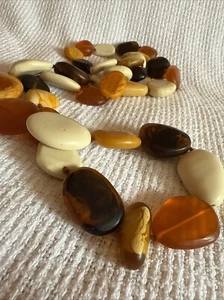 Dinosaur Designs vintage resin beads necklace - Picture 1 of 13