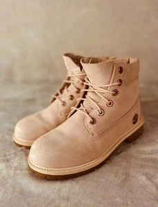 Timberlands Boots Girls 4 LIGHT PINK Suede ROSE GOLD ACCENT 6in Lace Up - Picture 1 of 11