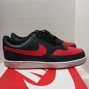 Nike Court Vision Lo NN Scarpe Uomo Taglia 11.5 Nero Rosso Sneakers FJ0685-010 - Foto 1 di 8