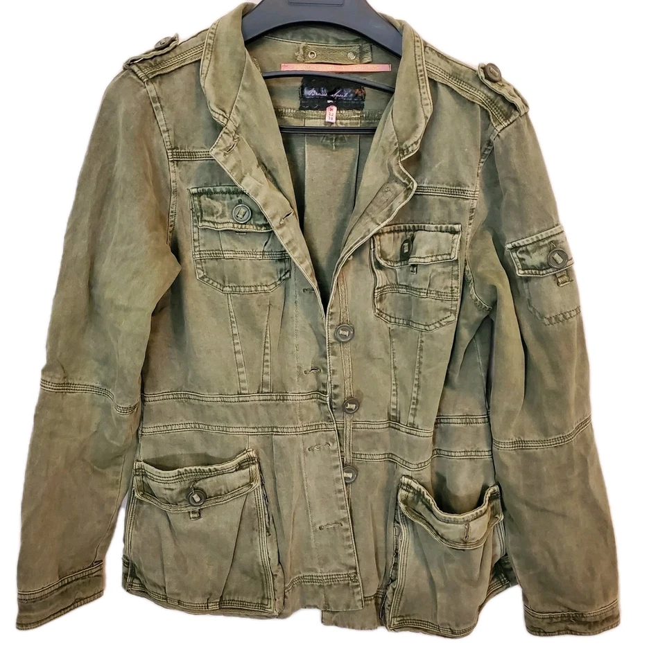 Jaqueta Brave Soul Feminina Tamanho Médio Verde Militar Plissada Traseira Grungecore - Imagem 1 de 4