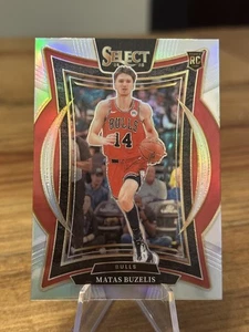 Panini Select Matas Buzelis Silver Prizm Rookie Chicago Bulls #70 2024-25 - Imagen 1 de 2