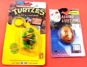 Vintage Teenage Mutant Ninja Turtles RAPHAEL, Key chain and Flashing Light  B3 - Picture 1 of 4