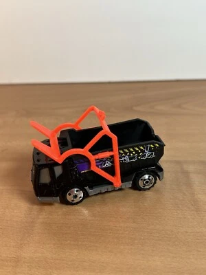Matchbox 2001 Mattel Black Trash Truck 1:64 Scale - Image 1 of 4
