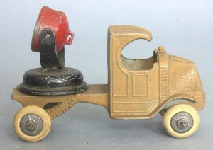 Tootsietoy Prewar Mack Search Light Truck - Picture 1 of 5