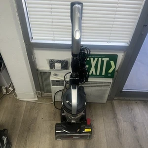 Aspiradora vertical roja Eureka Dash Sprint NUEVA610 doble motor ENVÍO RÁPIDO GRATUITO - Imagen 1 de 4