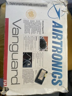 Transmisor de radio FM Airtronics Vanguard VG4R 72 MHz sin probar Foto 1 de 3
