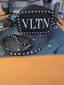 Valentino Rockstud Ivory Interior Crossbody Black Leather Purse - Picture 1 of 7