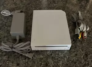 Consola doméstica Nintendo Wii RVL-001 512 MB blanca solo con cable de alimentación/AV BUENA - Imagen 1 de 2