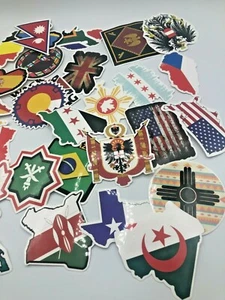 BANDIERE~ Confezione Adesivi~52 PC per Skateboard~Laptop~Telefono~Scrapbook - Foto 1 di 5