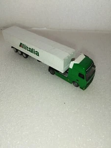 Modellino Camion Volvo Alitalia Italeri 1:87 LEGGI DESCRIZIONE - Foto 1 di 8