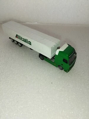 Modellino Camion Volvo Alitalia Italeri 1:87 LEGGI DESCRIZIONE - Immagine 1 di 4