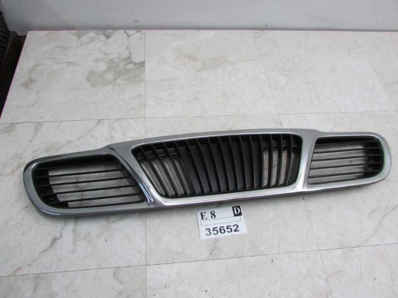 Parrilla Daewoo Lanos 2001-2002 capó delantero parachoques rejilla superior Foto 1 de 4