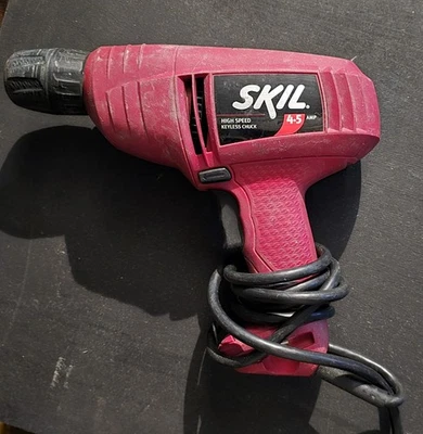 Taladro eléctrico sin llave Skil 6239-01 3/8 pulgadas 5,5 amperios. Foto 1 de 3