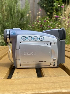 Canon mv690 Digital Camcorder Video Camera. Type C Charger And Fuji DVC Assette. - Image 1 of 4