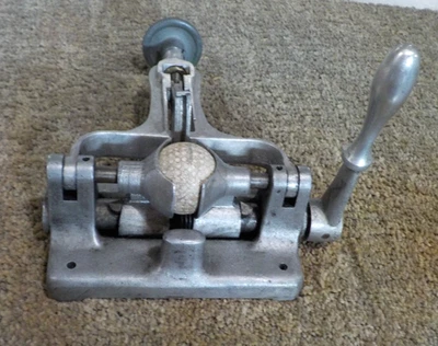 Marcador/máquina de marcado de pelotas de golf vintage Foto 1 de 4