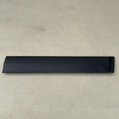 Jeep Patriot 2011-2017 puerta delantera derecha panel de moldura exterior OEM 5182566ACC negro Foto 1 de 4