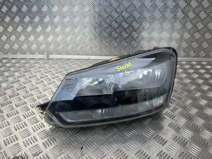 Skoda Yeti 5L Headlight Passenger Side Halogen 2013 - 2017 5L2941015D Facelift - Picture 1 of 9