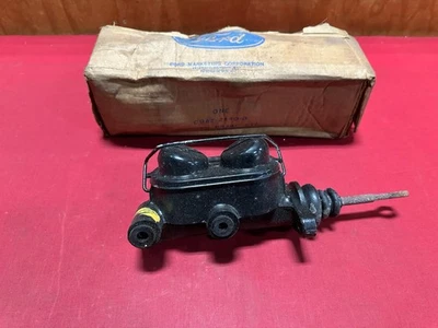 Nuevo de Lote Antiguo 1967-1971 Ford Mercury Brake Master Cylinder C9az-2140-D Galaxy Mustang Foto 1 de 4