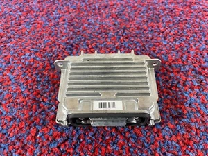 JEEP GRAND CHEROKEE TRACKHAWK 6.2L 14-21 OEM HEADLIGHT LIGHT UNIT BALLAST MODULE - Picture 1 of 4