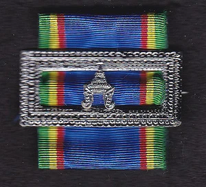 ORDER OF THE CROWN OF THAILAND - FIFTH CLASS MEDAL Ribbon Metal Badge - Picture 1 of 1