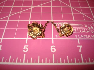 Gold Tone Metal Dainty Tiny Floral Sweater Dress Clip Guard - Picture 1 of 3